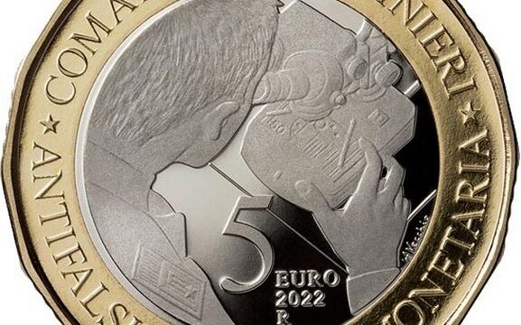 Italia, 5 euro 2022 per i Carabinieri contro le monete false